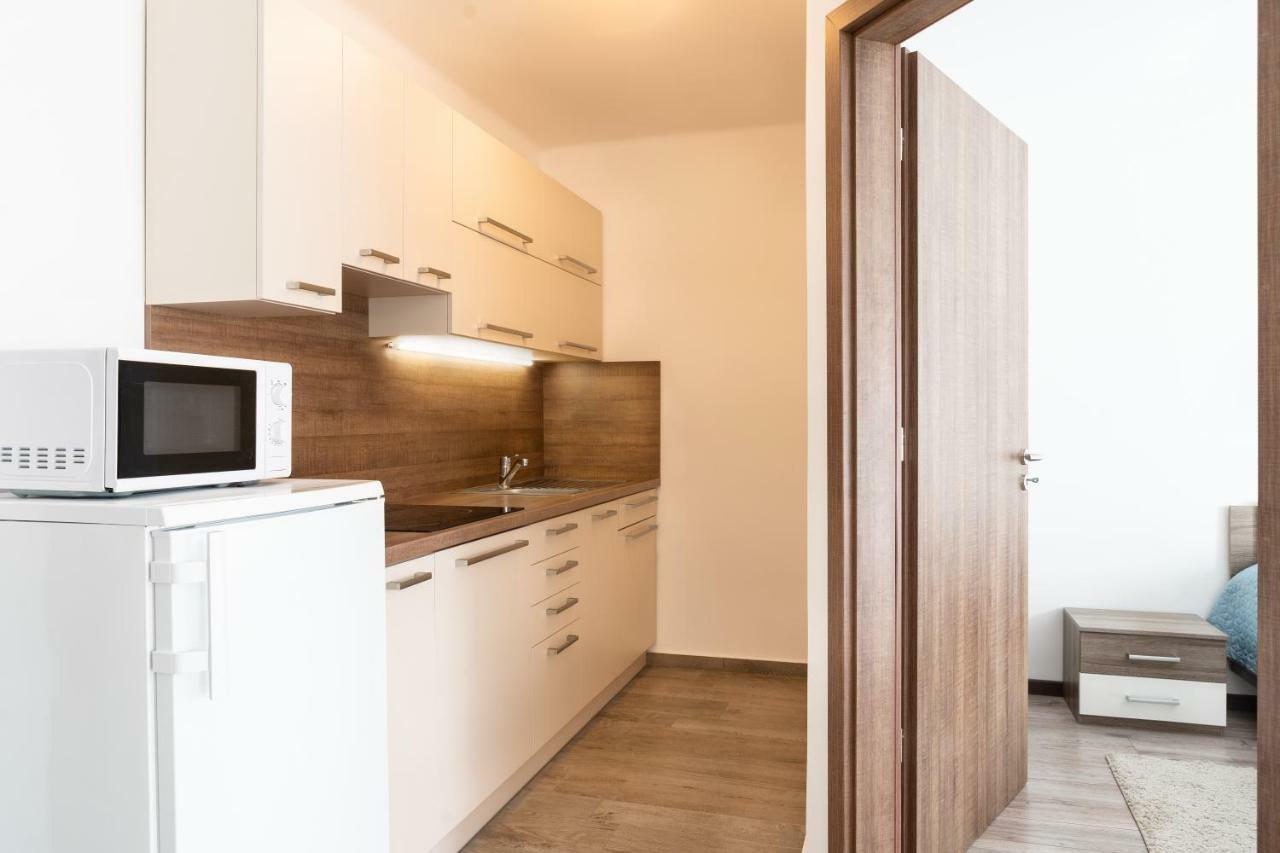 Raba Apartman Sarvar Exterior photo