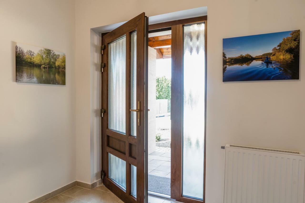 Raba Apartman Sarvar Exterior photo