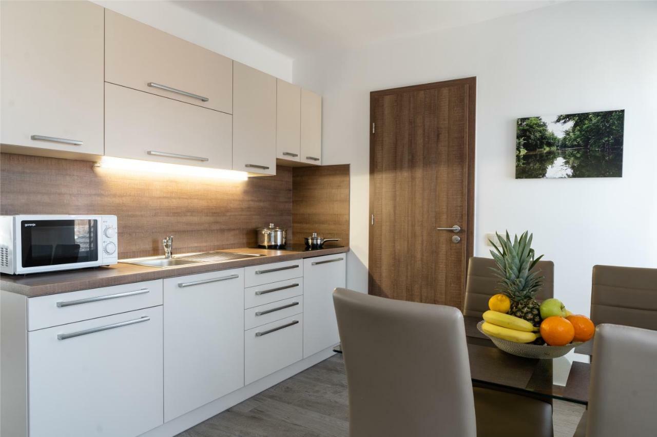Raba Apartman Sarvar Exterior photo