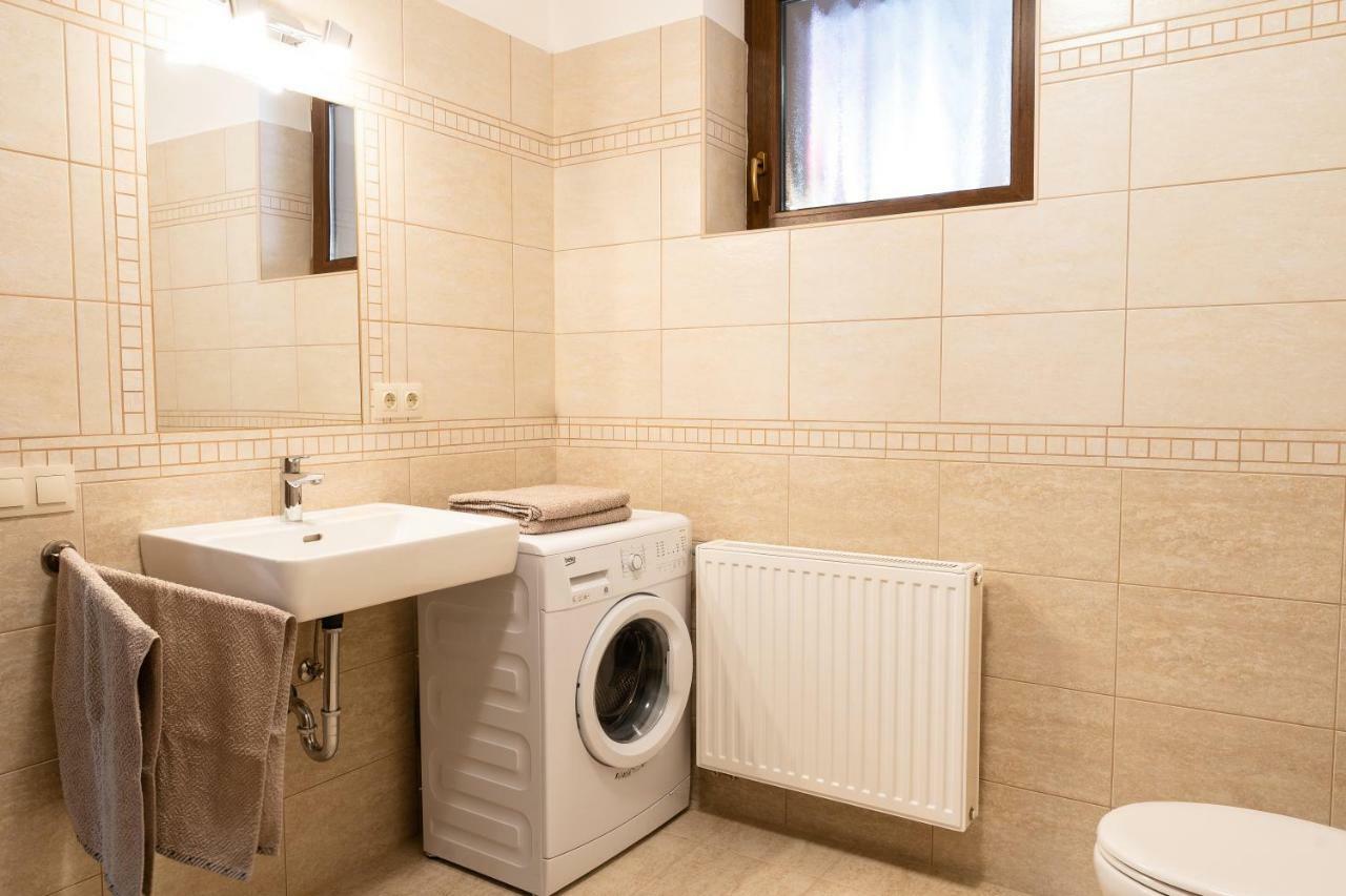 Raba Apartman Sarvar Exterior photo